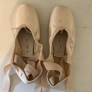 Russian Pointe Shoes, Street size 8.5
